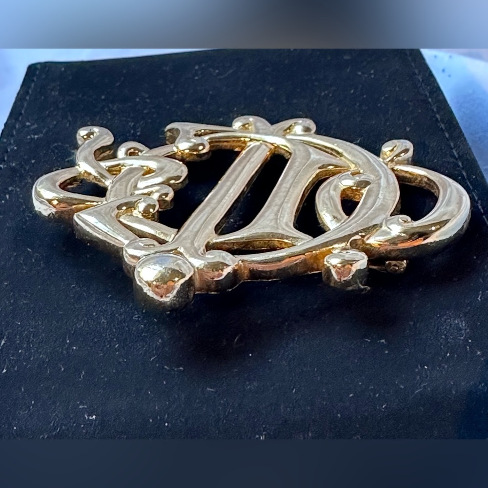 Genuine vintage CHRISTIAN DIOR intertwined logo crest brooch pin gold Authentic - Picture 12 of 14
